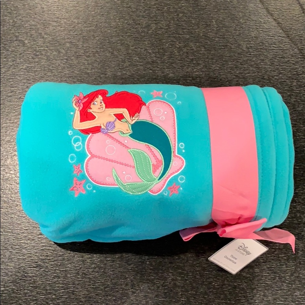 NWT Disney’s Little Mermaid Throw Blanket